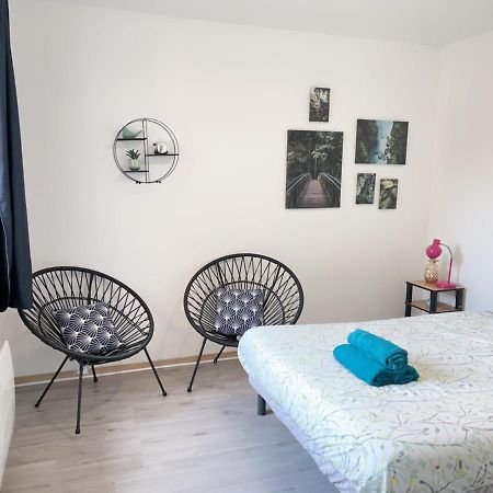 Jolie Appartement 2 Chambres 65M2 Au Centre Ville Fontenay-le-Comte Luaran gambar