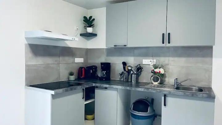 Jolie Appartement 2 Chambres 65M2 Au Centre Ville Fontenay-le-Comte Luaran gambar