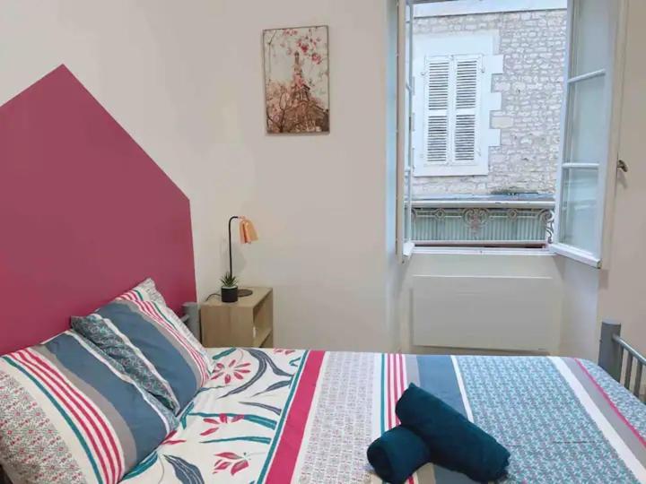 Jolie Appartement 2 Chambres 65M2 Au Centre Ville Fontenay-le-Comte Luaran gambar