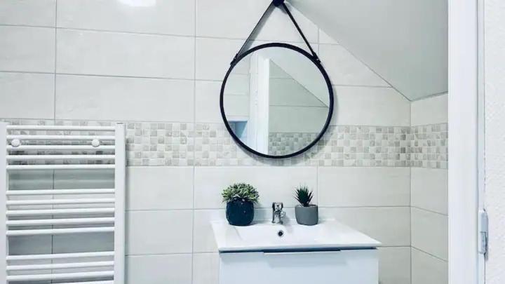 Jolie Appartement 2 Chambres 65M2 Au Centre Ville Fontenay-le-Comte Luaran gambar
